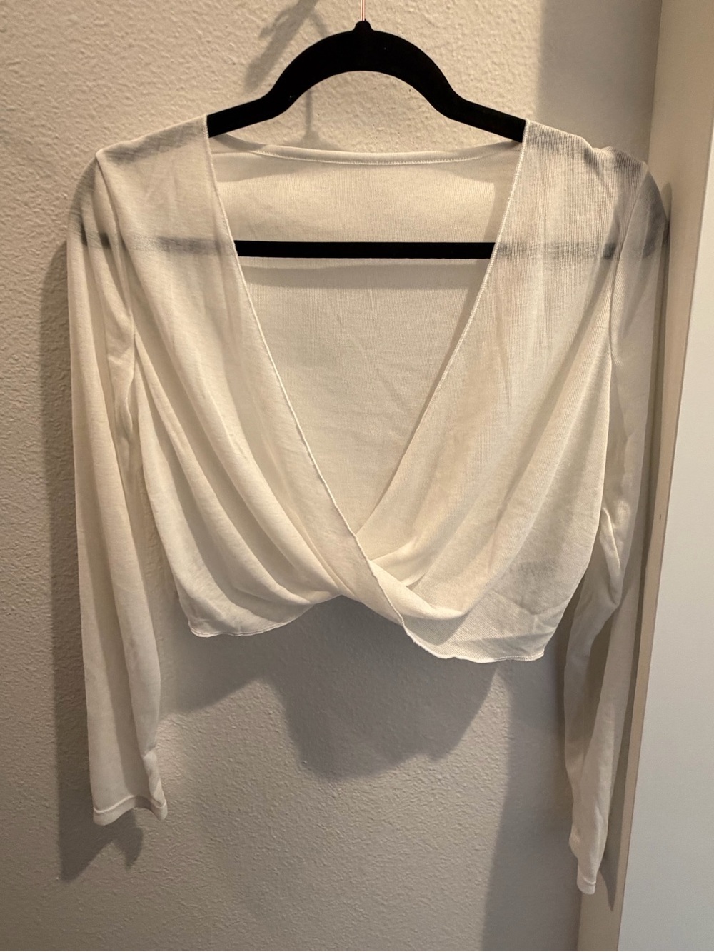 White Marie Louise Paris lightweight Wrap Top - M - Picture 2 of 4